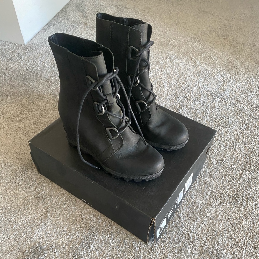 Sorel Joan of Arctic Wedge II size 8 1/2